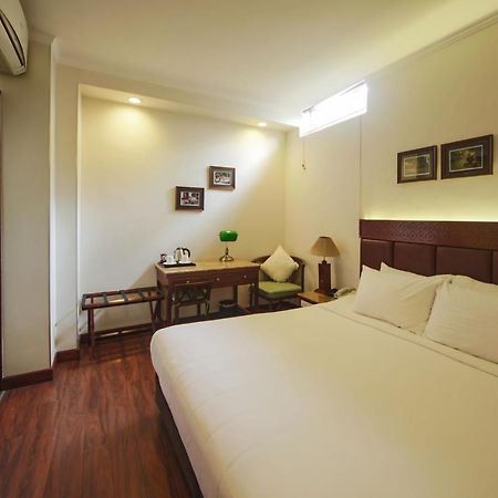 Hanoi E Central Luxury Hotel & Restaurant Exterior photo