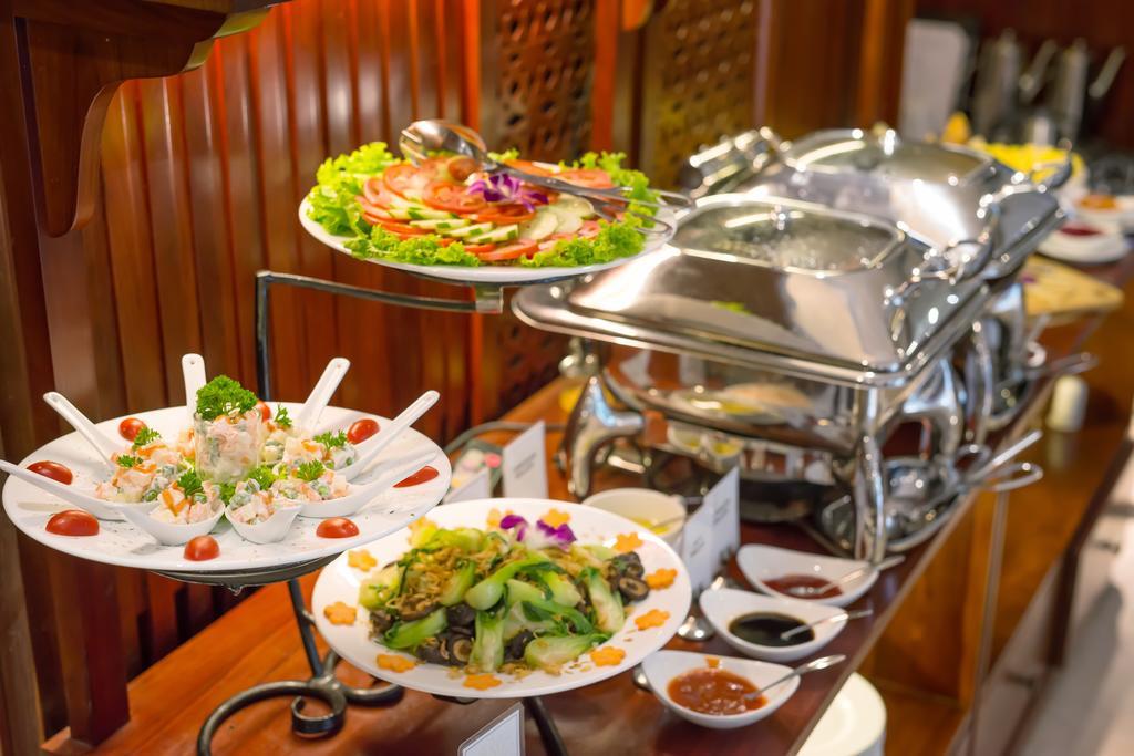 Hanoi E Central Luxury Hotel & Restaurant Exterior photo