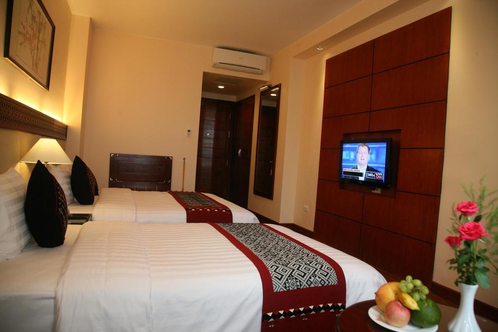Hanoi E Central Luxury Hotel & Restaurant Exterior photo