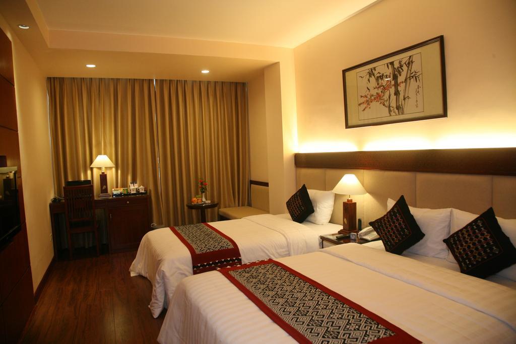 Hanoi E Central Luxury Hotel & Restaurant Exterior photo