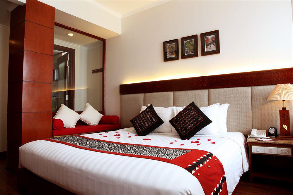 Hanoi E Central Luxury Hotel & Restaurant Exterior photo